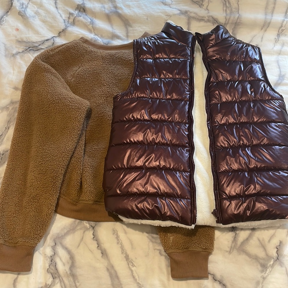 Reversible sweater and vest bundle!